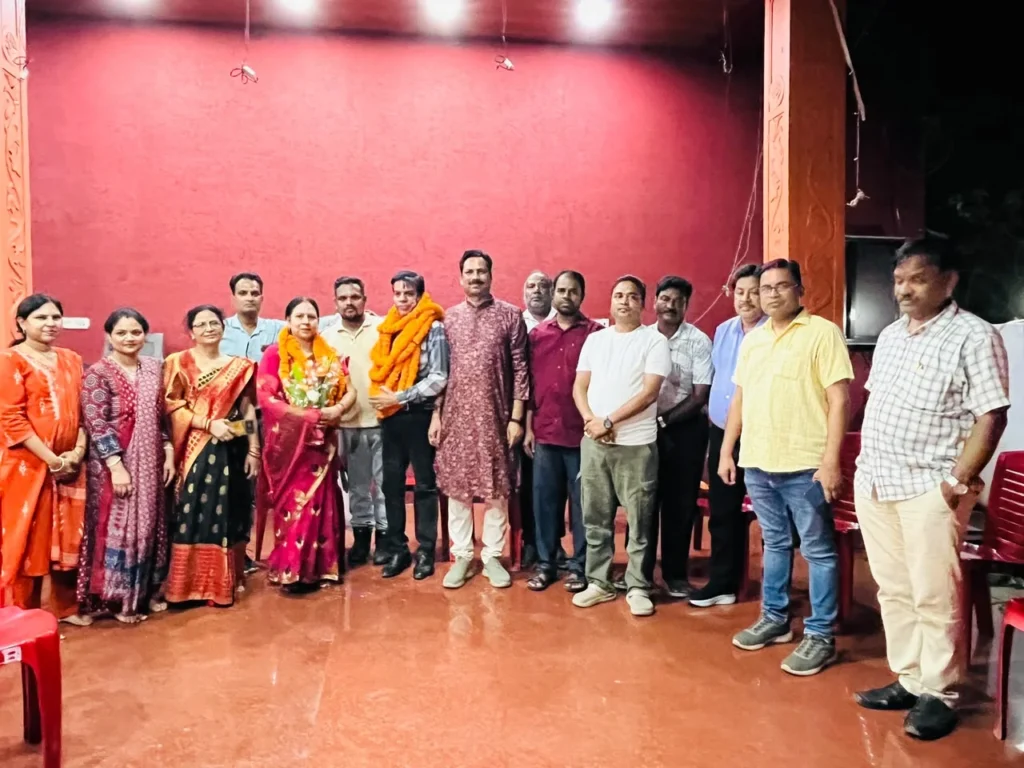 मीडिया सिटी में सत्ता परिवर्तन: प्रेम पाठक की छुट्टी, सुनील नामदेव बने नए अध्यक्ष, जांच के प्रस्ताव से बढ़ी हलचल 4 image 259