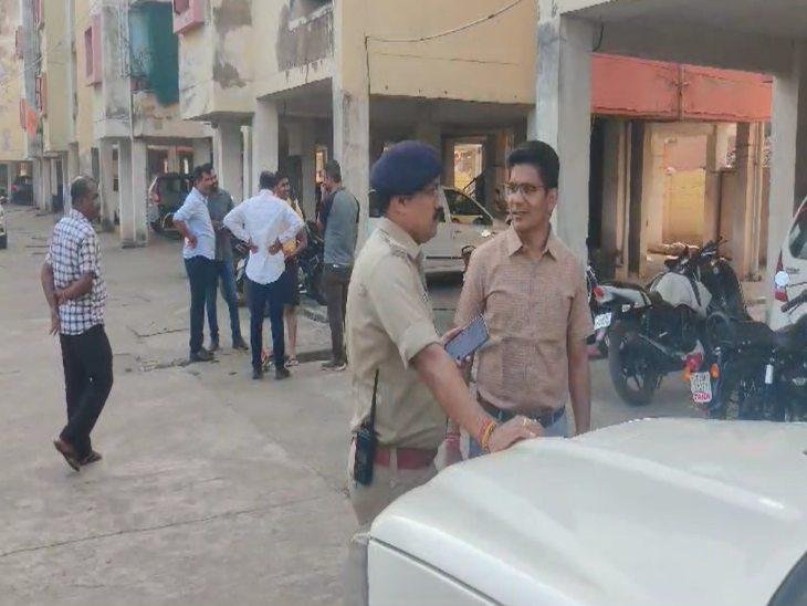 रायपुर में धर्मांतरण के आरोप से मचा हंगामा, बजरंग दल की शिकायत के बाद पुलिस ने 3 महिलाओं को हिरासत में लिया... 2 dharm