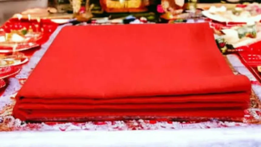 LAL KAPDA